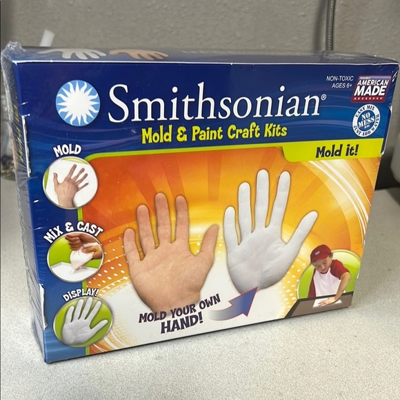Smithsonian Mold & Paint Craft Kit - Picture 3 of 5